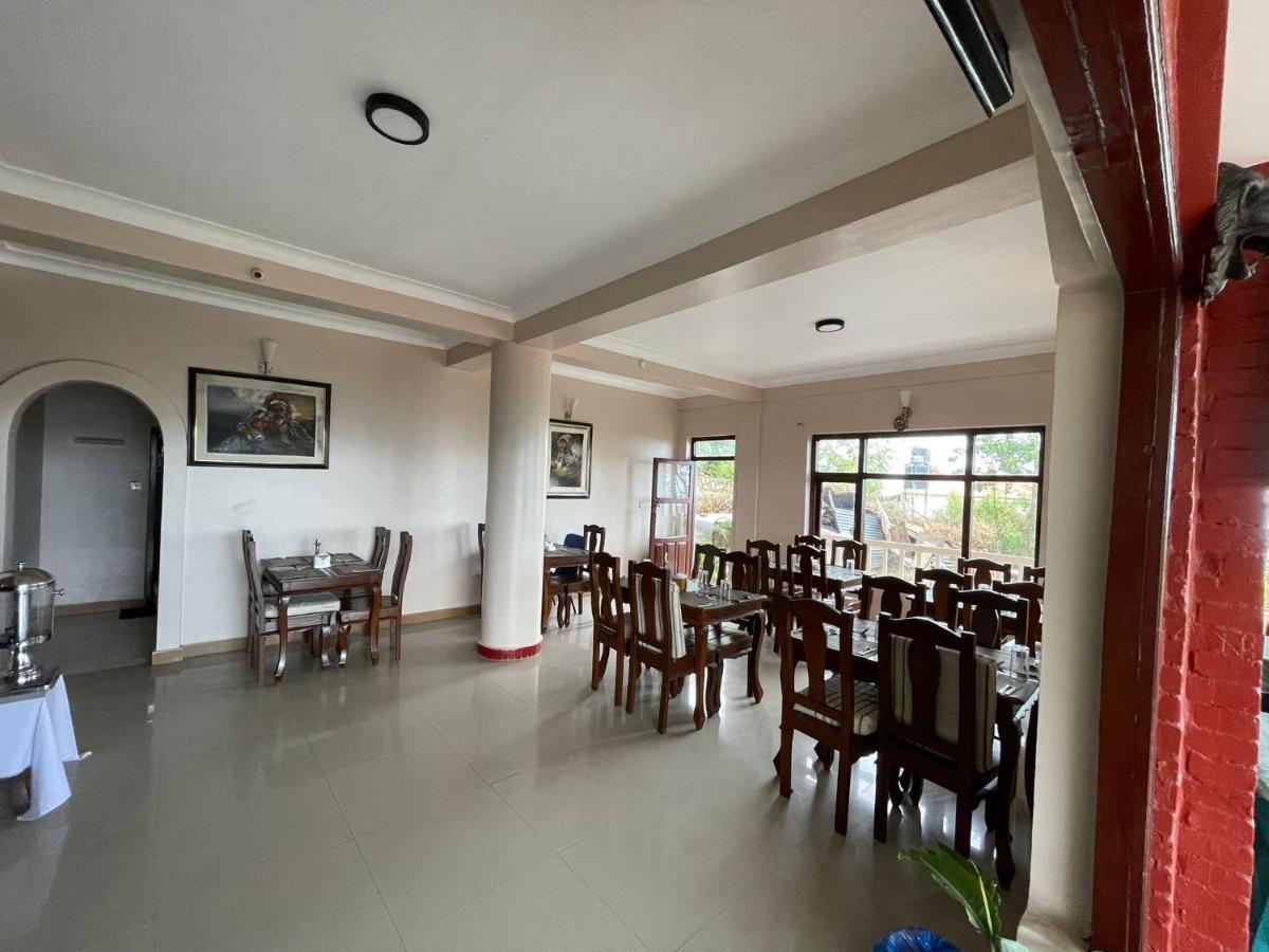 Mount Everest Hotel & Resort ناغاركوت المظهر الخارجي الصورة
