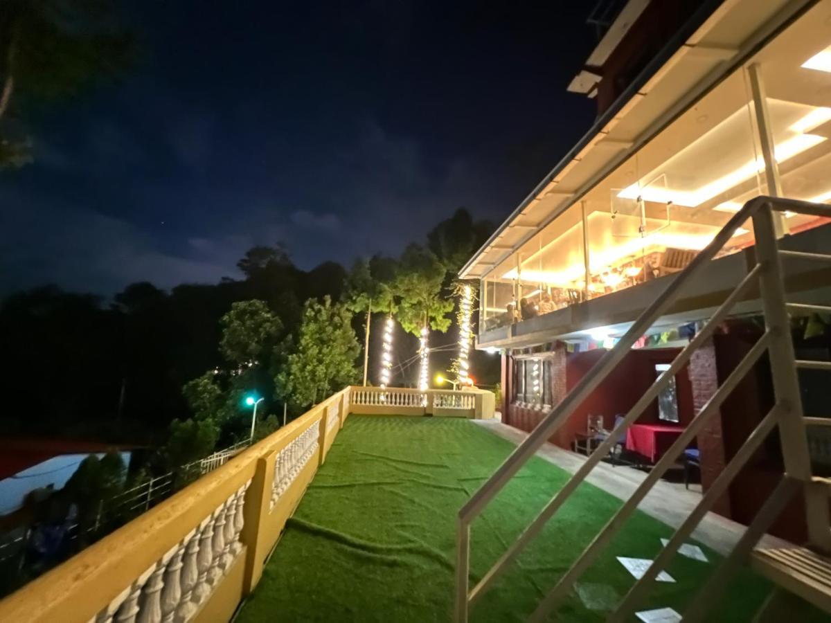Mount Everest Hotel & Resort ناغاركوت المظهر الخارجي الصورة