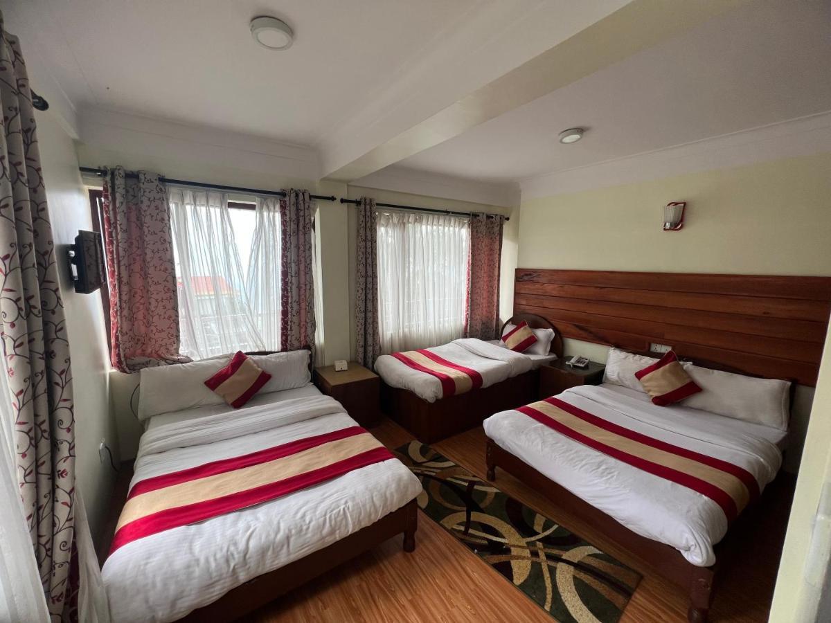 Mount Everest Hotel & Resort ناغاركوت المظهر الخارجي الصورة