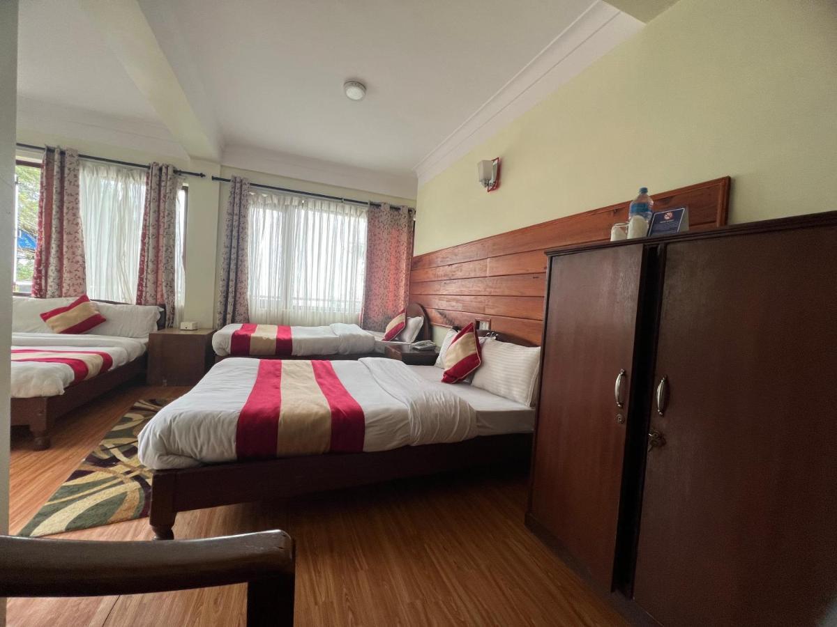 Mount Everest Hotel & Resort ناغاركوت المظهر الخارجي الصورة