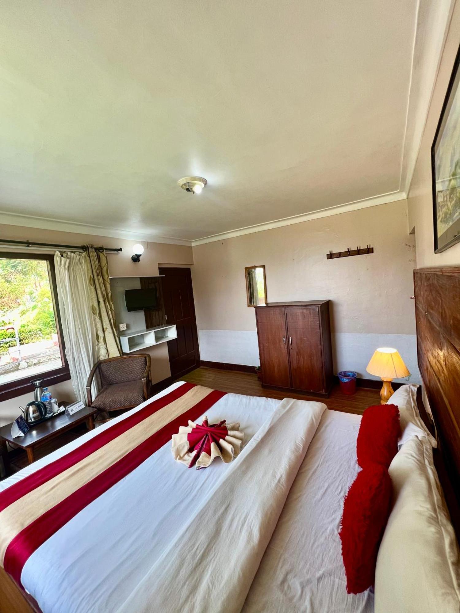Mount Everest Hotel & Resort ناغاركوت المظهر الخارجي الصورة
