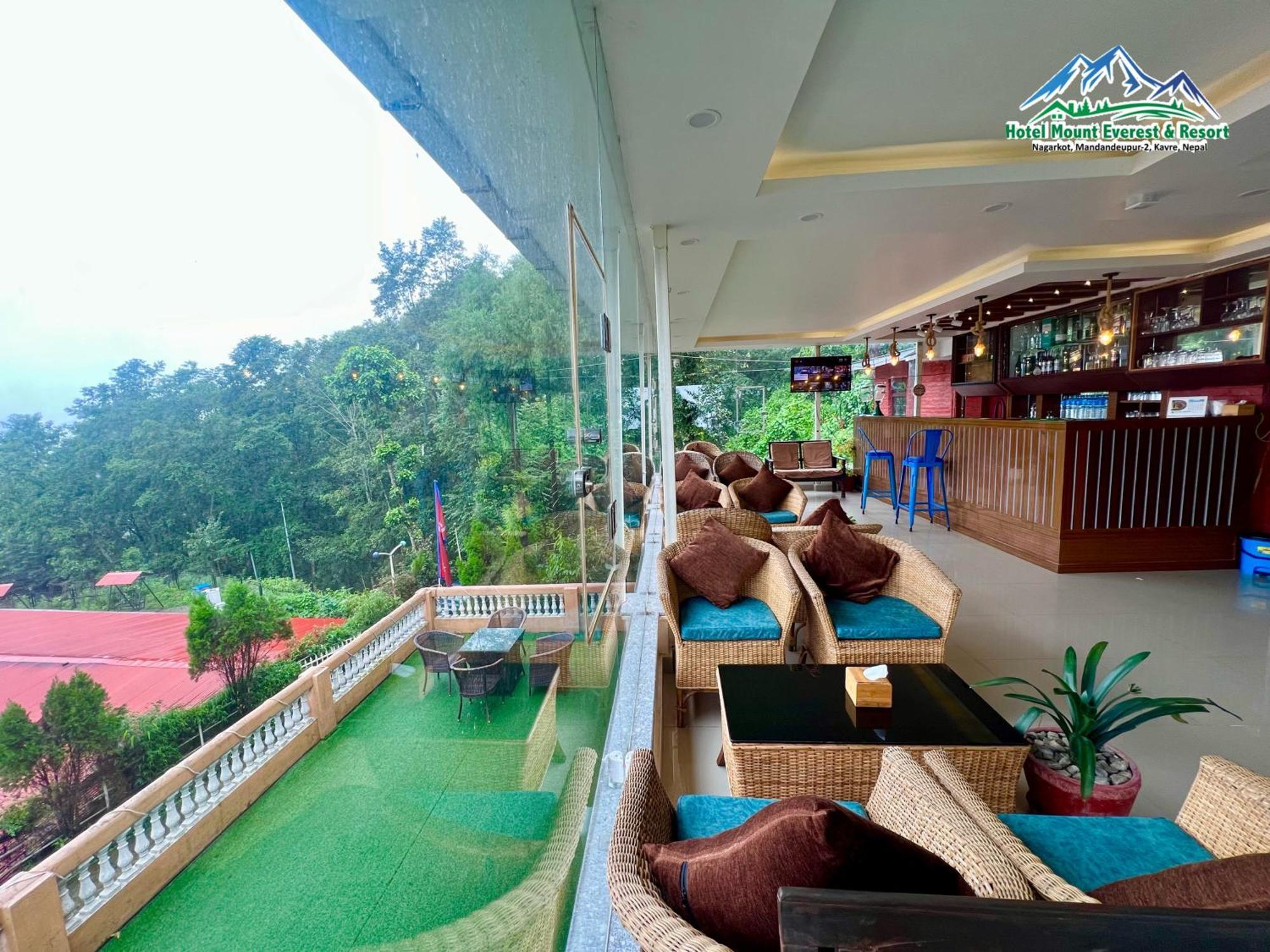 Mount Everest Hotel & Resort ناغاركوت المظهر الخارجي الصورة